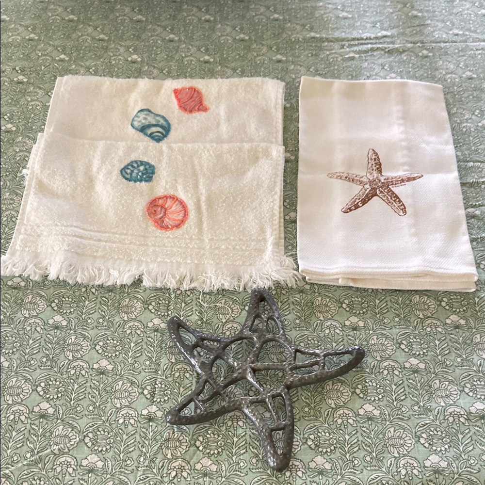 Coastal Shell/Starfish Hand Towels and Kitchen Decor.
